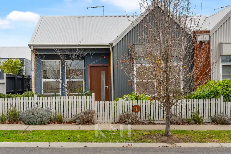 7 Hurst Drive, New Gisborne VIC 3438