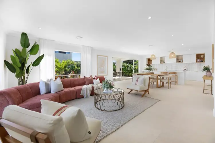 21 Karbunya Street, Mermaid Waters QLD 4218