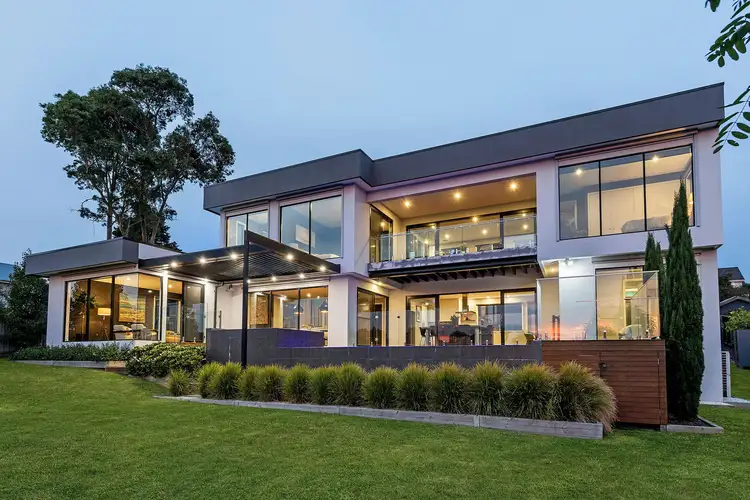 5 Manna Hill Court, Mount Eliza VIC 3930