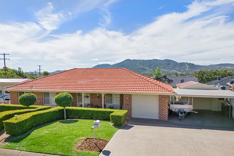 2 Warrah Drive, Tamworth NSW 2340
