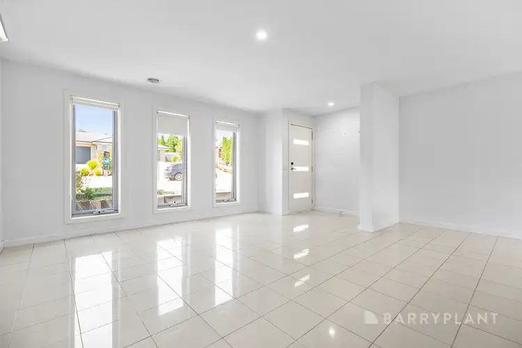 Second view of Homely house listing, 5 Emma Close, Drouin VIC 3818