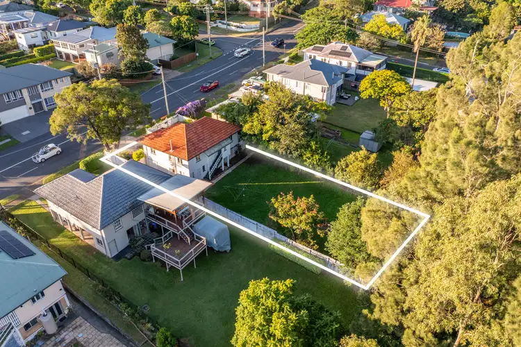 64 Marshall Road, Holland Park West QLD 4121