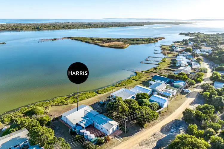 10 Cooinda Avenue, Hindmarsh Island SA 5214