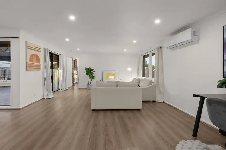 Fifth view of Homely house listing, 27 Evelyne Avenue, Cranbourne VIC 3977