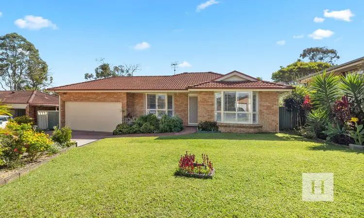 6 Tristram Close