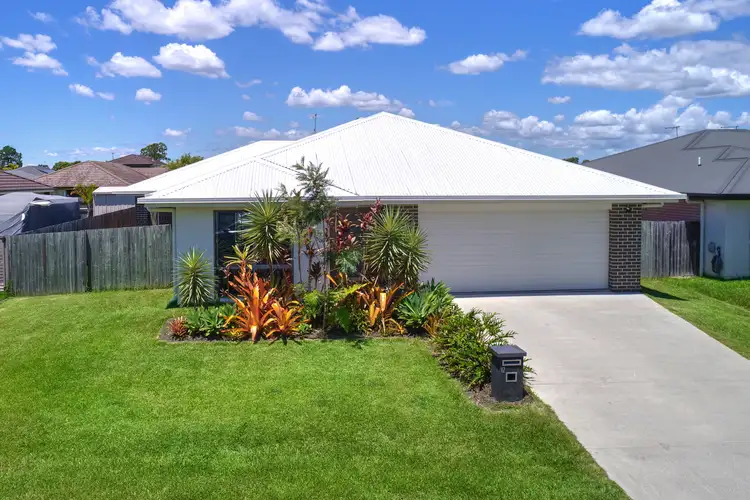 12 Waterbird Crescent