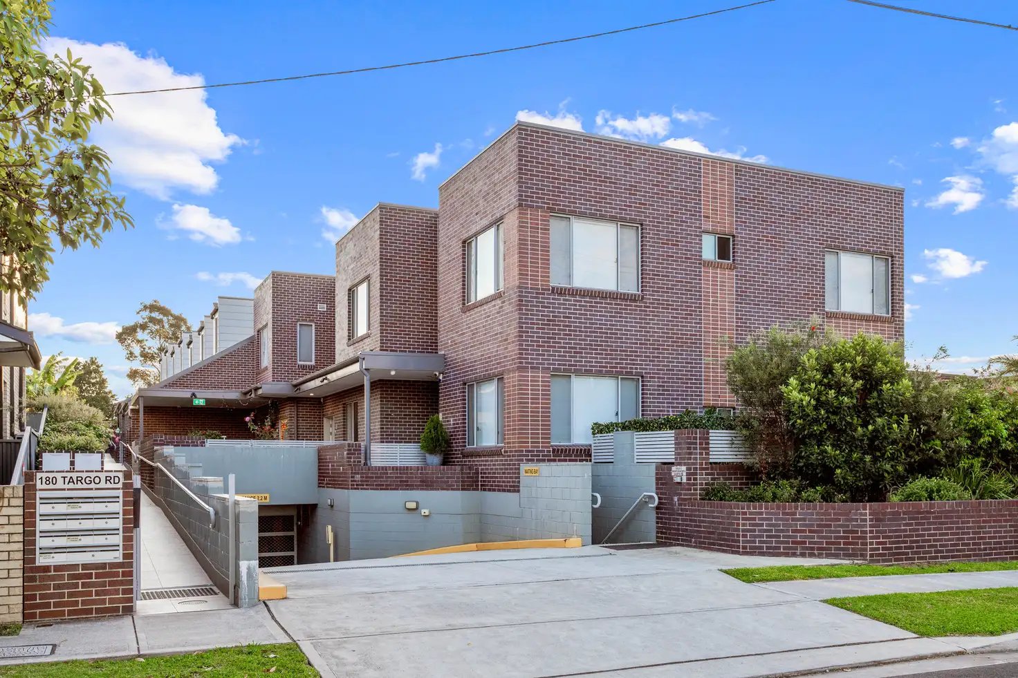 Main view of Homely townhouse listing, 2/180 Targo Road, Girraween NSW 2145