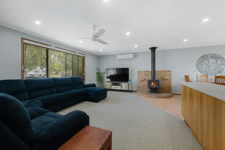 Second view of Homely house listing, 7 Waverley Court, Paynesville VIC 3880