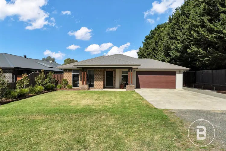 71 Urquhart Street, Gordon VIC 3345