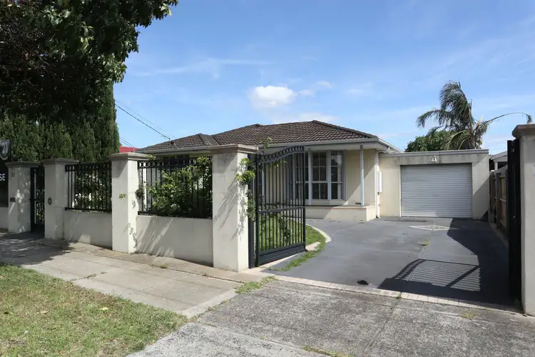22 Cooinda Crescent