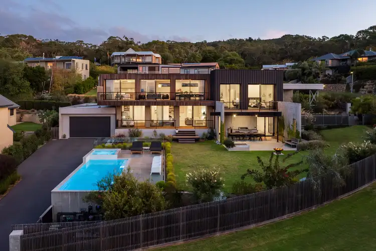 10 Somerset Drive, Dromana VIC 3936