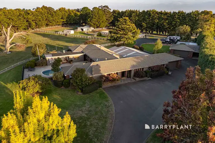 27-29 Rowallan Avenue, Harkaway VIC 3806