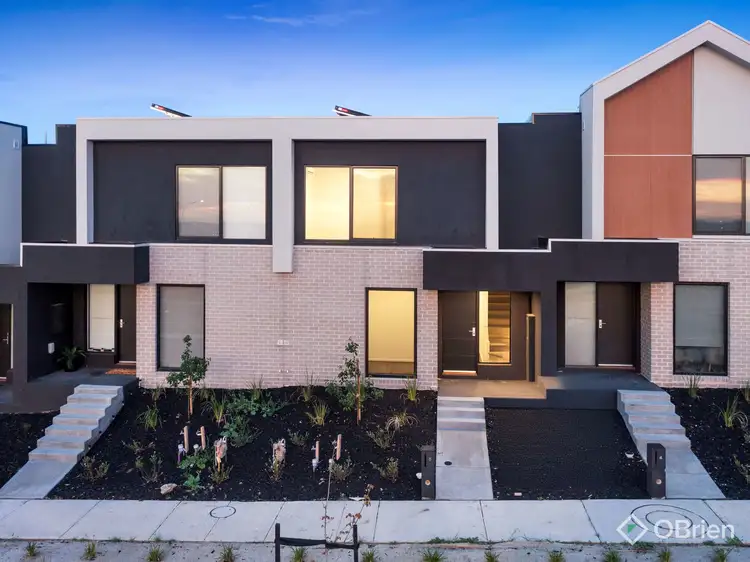 5 Seve Walk, Clyde North VIC 3978