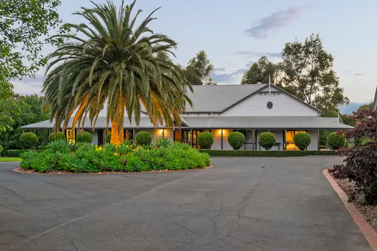 20 Hammond Circuit, Hopetoun Park VIC 3340