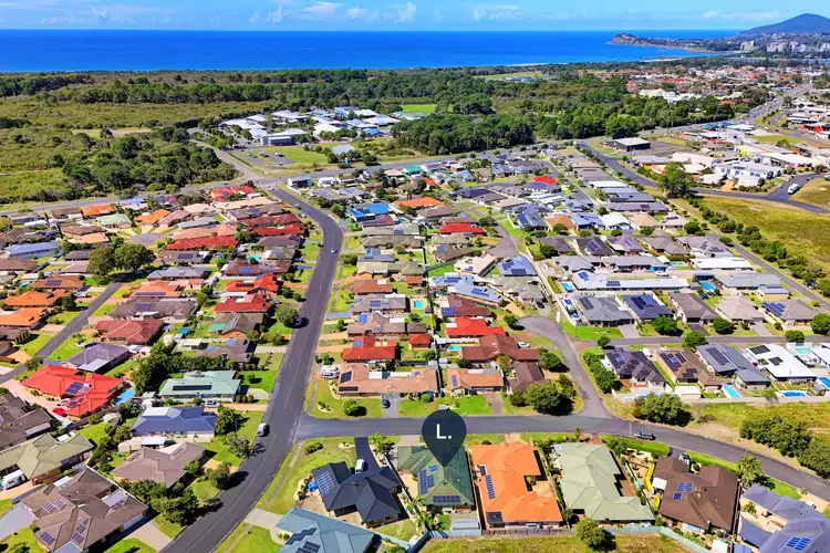 Second view of Homely house listing, 4 Asplenii Crescent, Tuncurry NSW 2428