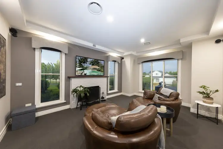 Fifth view of Homely house listing, 10 Mountain Vista Court, Drouin VIC 3818