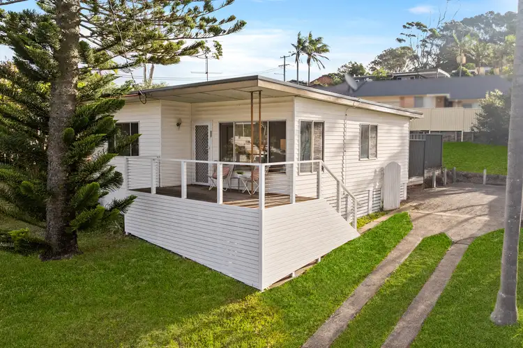 593 The Entrance Road, Bateau Bay NSW 2261