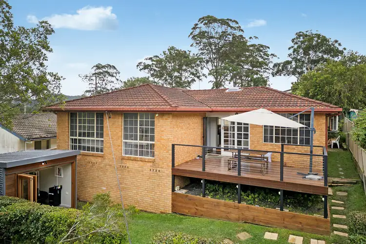 4 Adnamira Close, Wyoming NSW 2250