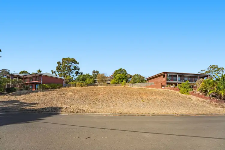15 Jennifer Avenue, Bellevue Heights SA 5050