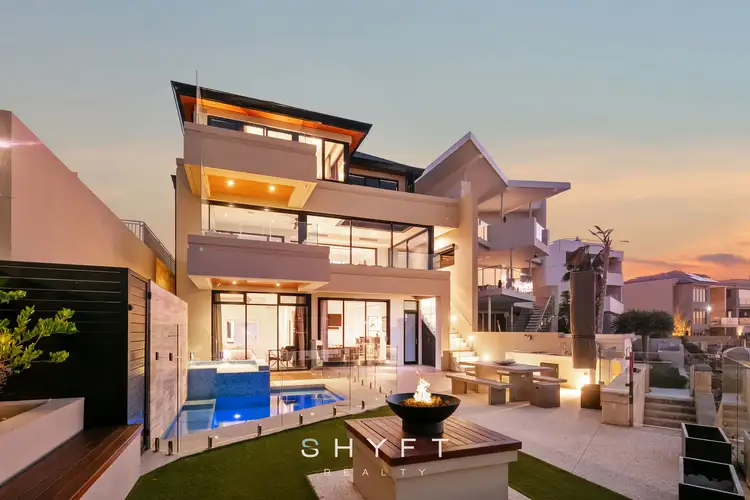 2 Southampton Lane, Mindarie WA 6030