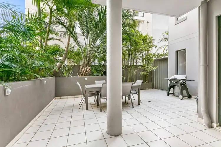 Fifth view of Homely apartment listing, 3/10 Oaks Avenue, Dee Why NSW 2099