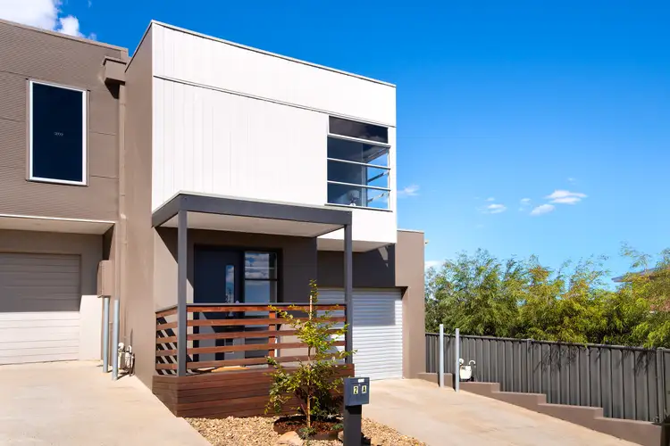 2A Flora Lane, Flora Hill VIC 3550