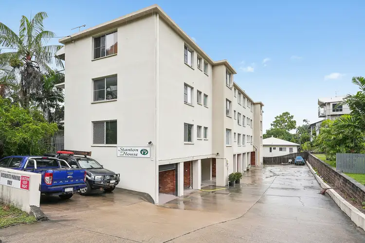 8/17 Stanton Terrace, North Ward QLD 4810