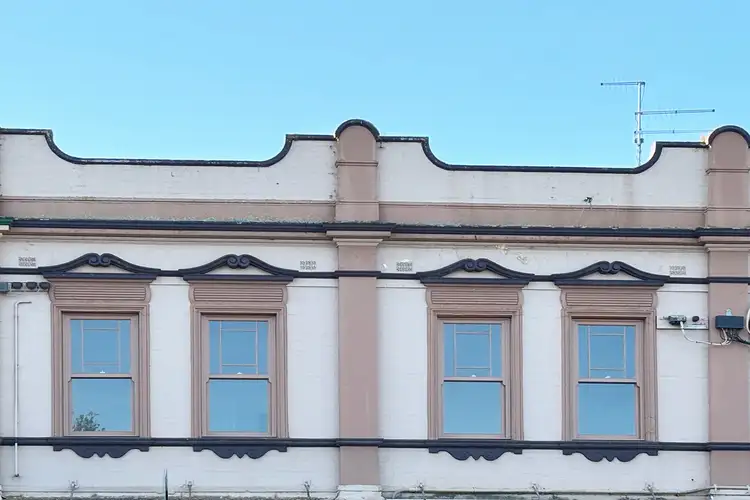 87 Queen Street