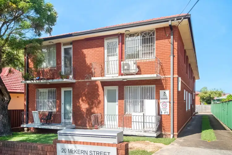 1/20 McKern Street, Campsie NSW 2194