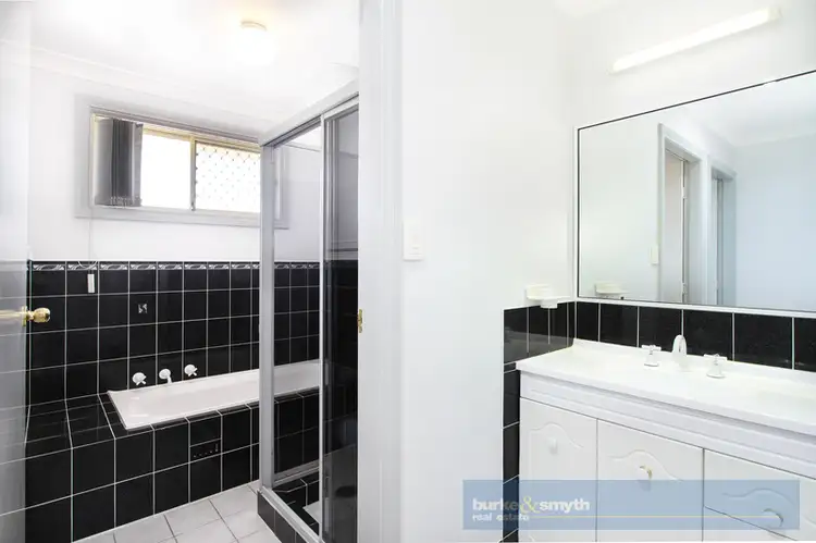 Sixth view of Homely villa listing, 2/19 John Street, Tamworth NSW 2340