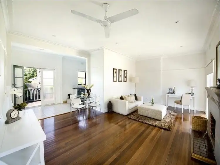 25A Elmhurst Road