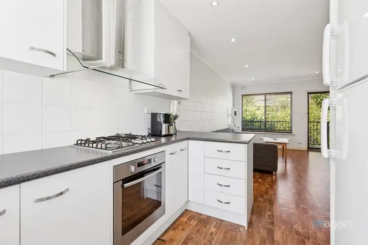 16/2 Emerson Road