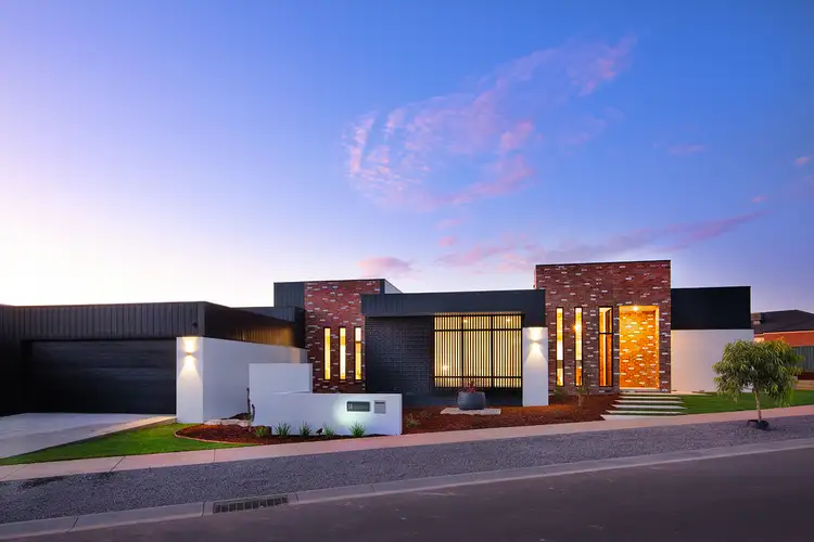 14 Cabernet Drive, Maiden Gully VIC 3551