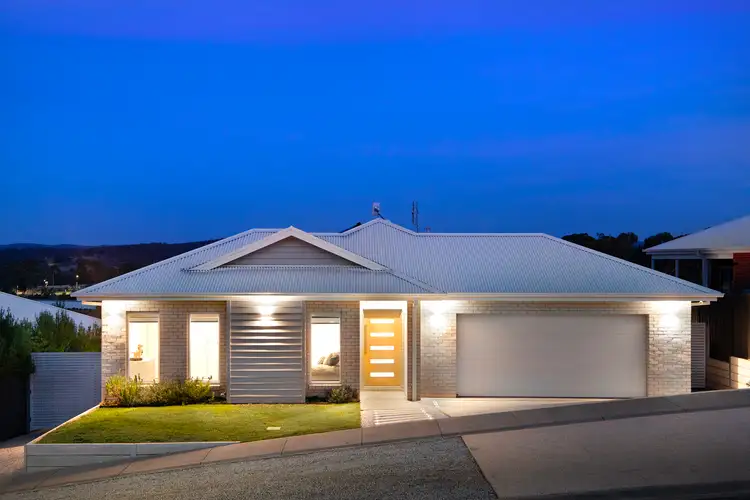 11 McKenzie Way, Mckenzie Hill VIC 3451