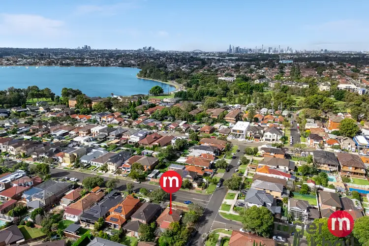 16A Renown Street