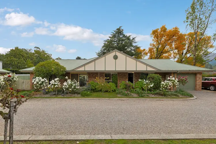 1/8 Gavan Street, Bright VIC 3741