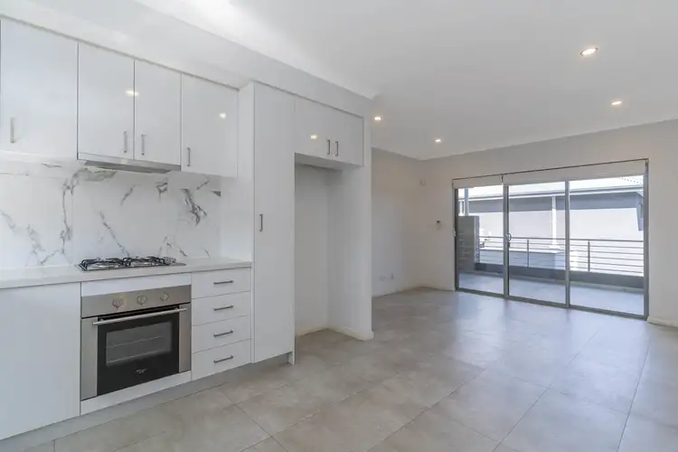 8/2 Croesus Street, Morley WA 6062