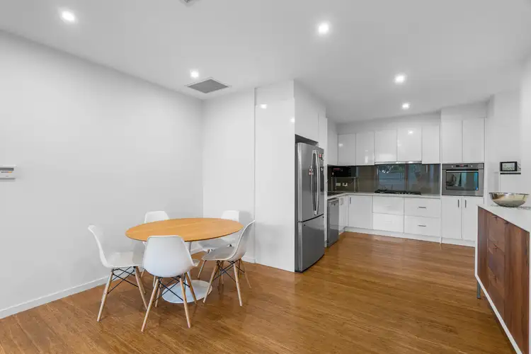 Fifth view of Homely apartment listing, 6/927 Doncaster Road, Doncaster East VIC 3109