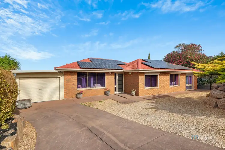 8 Coburn Court, Trott Park SA 5158
