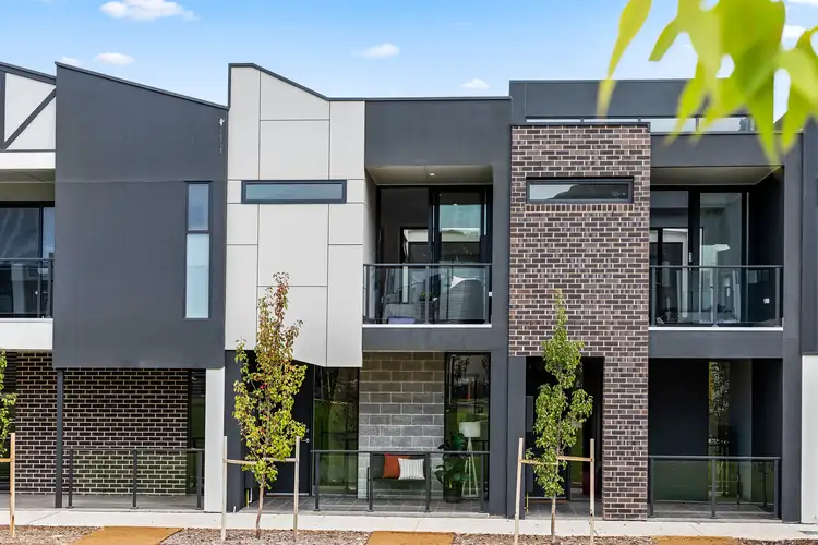 16 Kingsway Court