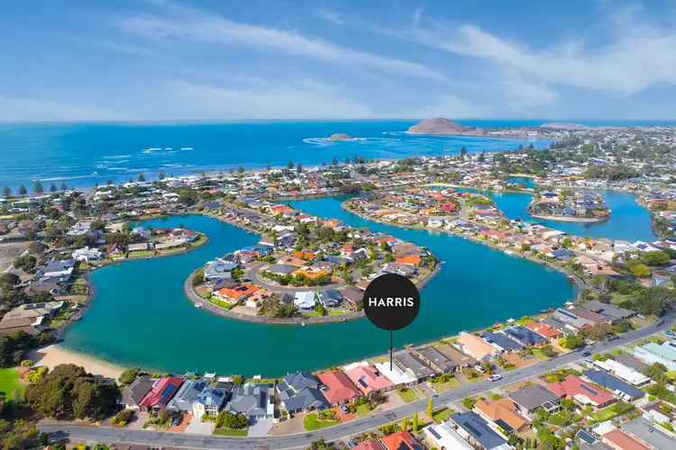 17 Matthew Flinders Drive, Encounter Bay SA 5211