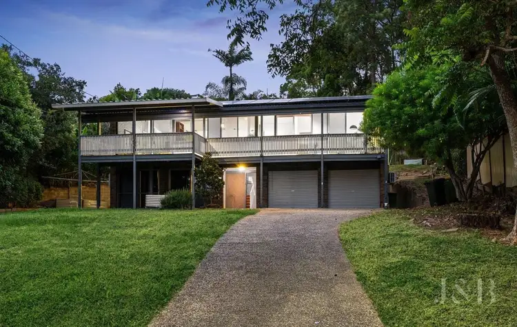 8 Gills Close, Rochedale South QLD 4123