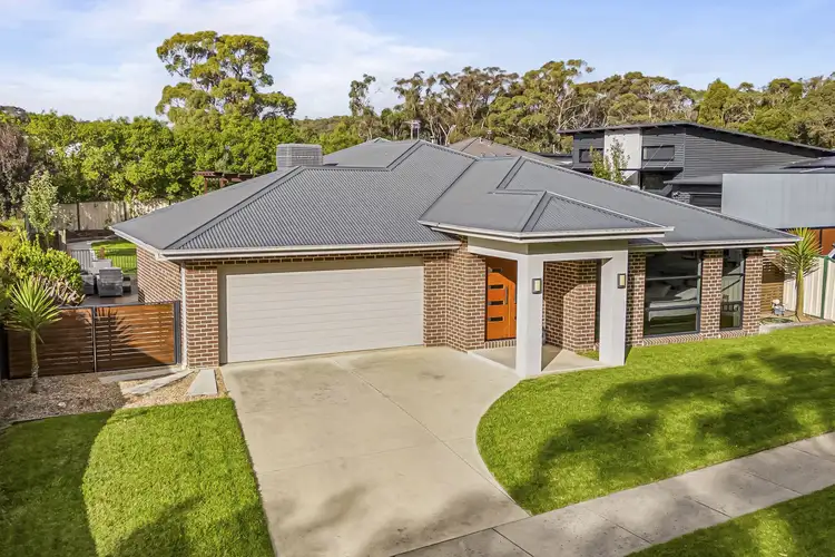5 Lavery Avenue, Mount Clear VIC 3350