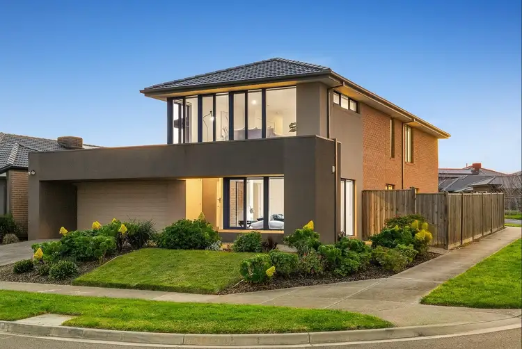 10 Penelope Close, Cranbourne North VIC 3977
