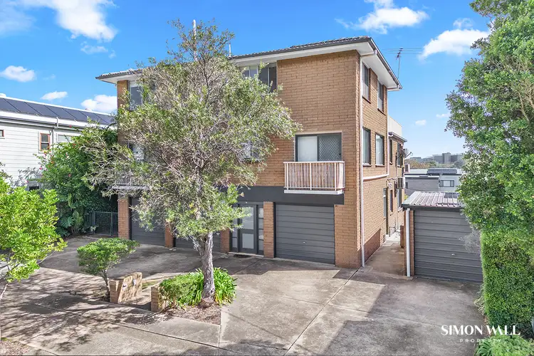2/28 Brooks Street