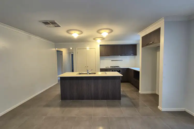 Fifth view of Homely house listing, 8 Ruby Road, Cobblebank VIC 3338