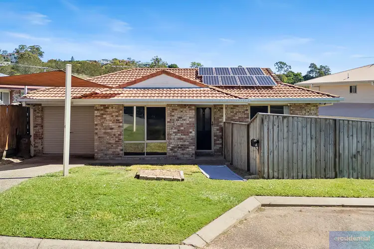 4 Eden Close, Edens Landing QLD 4207