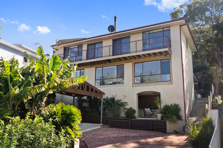 8 Valley View Road, Bateau Bay NSW 2261
