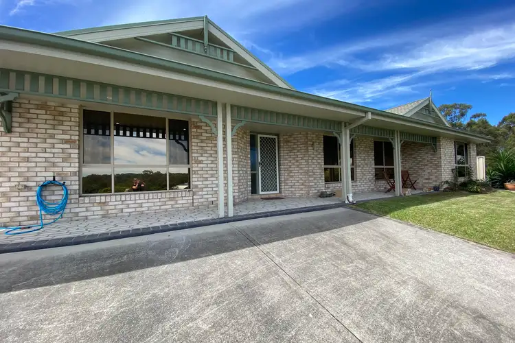 11 Athlone Way, Maryland NSW 2287