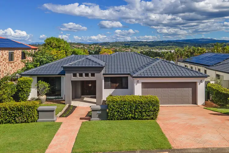 52 Ingles Circuit, Arundel QLD 4214